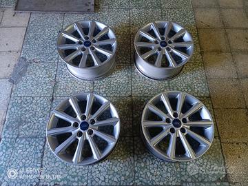 Cerchi in lega Ford 7J-16