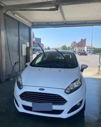 Ford Fiesta 8000 Euro 90500 km