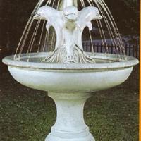 Fontana in cemento bianco