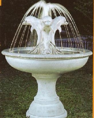 Fontana in cemento bianco