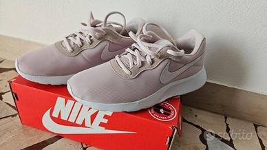Scarpe Nike donna taglia 38 come nuove