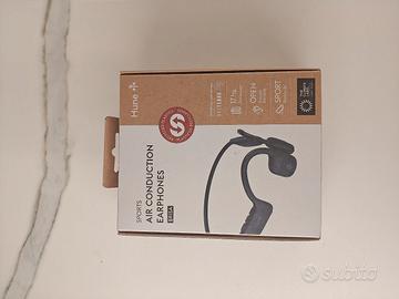 auricolari ricevuti in omaggio e mai usati