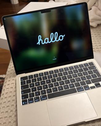 Apple MacBook Air 13 M4 — 16/512GB