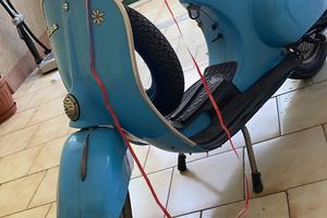Vespa R 1973 faro tondo