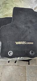 tappetini Yaris cross