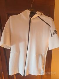 Felpa con cappuccio a maniche corte adidas Abbigliamento e Accessori In vendita a Roma