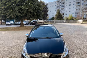 Peugeot 208 allestimento top Allure, Benzina/GPL