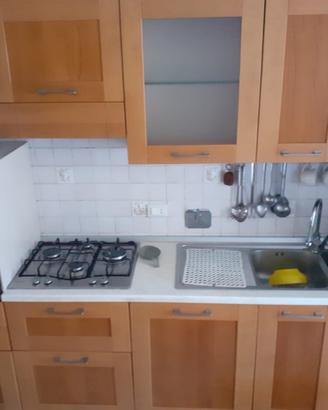 Cucina completa con lavastoviglie + forno