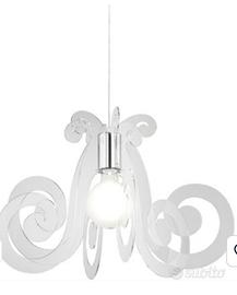 Coppia di  lampadari in  Plexiglas