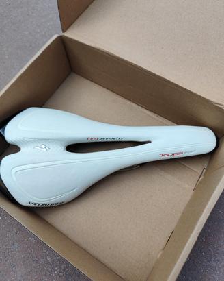 sella Specialized toupe in pelle e titanio 