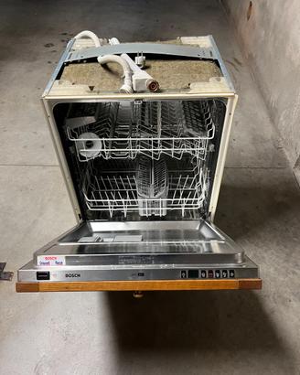 LAVASTOVIGLIE BOSH MOD. SGV55MO3EU/70