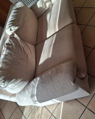 divano 2 posti