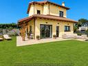 villa-di-220-m²-con-5-locali-e-box-auto-a-albenga