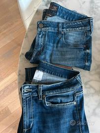 2 paia di jeans