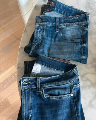 2 paia di jeans