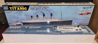 TITANIC TRUMPETER SCALA 1/200 CON LED NO HACHETTE 