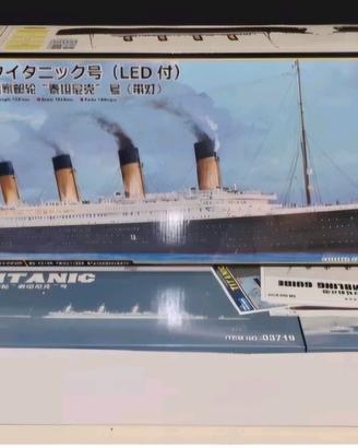 TITANIC TRUMPETER SCALA 1/200 CON LED NO HACHETTE 