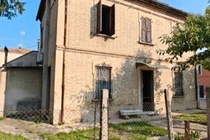 Casa singola con giardino, Baia Metauro. F/035