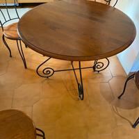 Tavolo in legno massello e ferro battuto