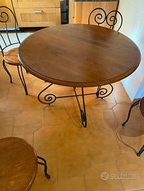 Tavolo in legno massello e ferro battuto