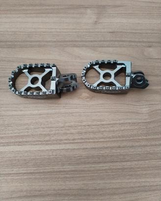 pedane ufo plast suzuki rmz 08/09