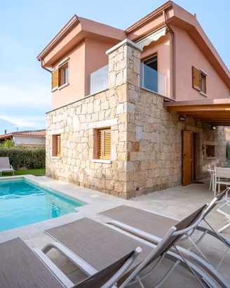 Elegante villa con piscina privata nel cuore di Sa