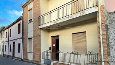 Solarussa, Casa indipendente con cortile