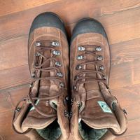 Scarpone trekking karhu