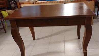 tavolo noce in stile 