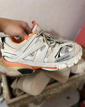 Balenciaga track