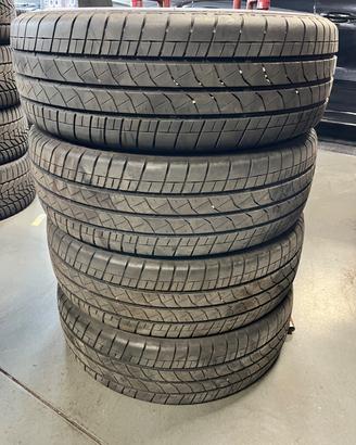 Gomme usate 215/65r16 C Bridgeston