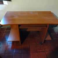 scrivania per computer 