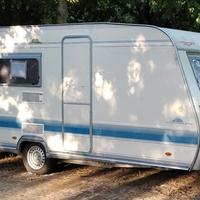 Caravan roulotte Adria modello Unica B542DK