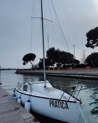 barca a vela cabinata, nome PRATICA