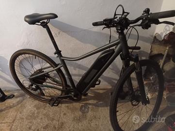 Mountain bike elettrica (batteria da cambiare)