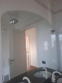 Specchio bagno con luci incorporate – come nuovo