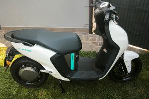 scooter elettrico Yamaha Neo's 50 