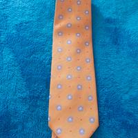 Cravatta in poliestere.
