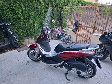 Beverly 300