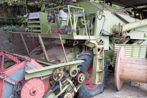 Mietitrebbia claas consul