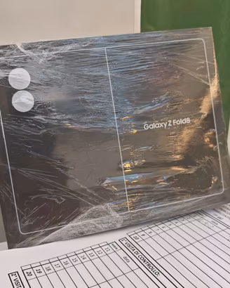 Samsung galaxy z fold 8 512gb+buds 4 sigillato