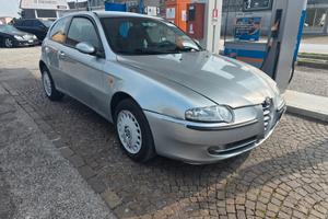 Alfa Romeo 147 1.6i 16V Twin Spark cat 3p. Con 251