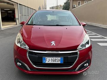 Peugeot 208 del 2017, comoda ed efficiente