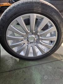 Gomme auto 245 45 R18