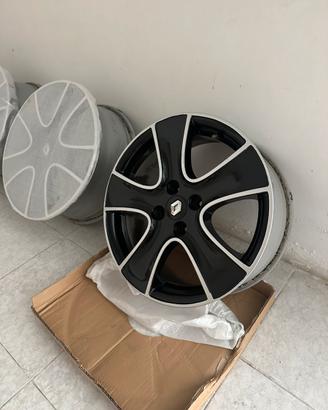 Cerchi in lega Renault clio 4 serie 16”