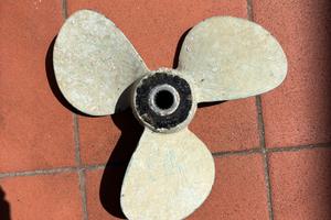 ELICA VOLVO PENTA 3 pale fisse 15x12