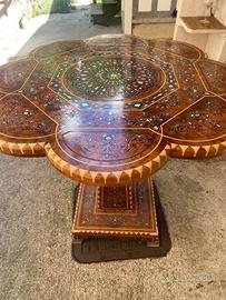 Tavolo in radica thuya