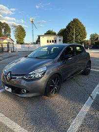 Renault Clio 1.5 dci 90cv 2015  175000km