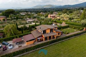 Zagarolo:villa indipendente con terreno