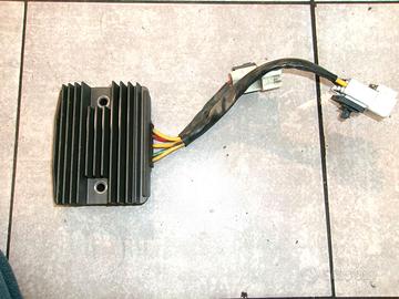 REGOLATORE DI TENSIONE PIAGGIO MP3 350 SPORT